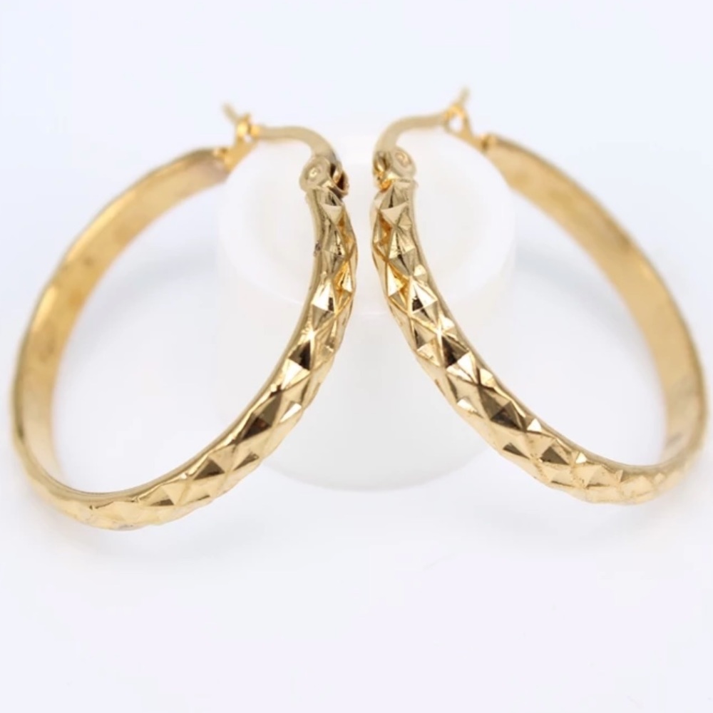 NEW 18 Yellow Gold Round Hoop Earrings - Picture 3 of 6